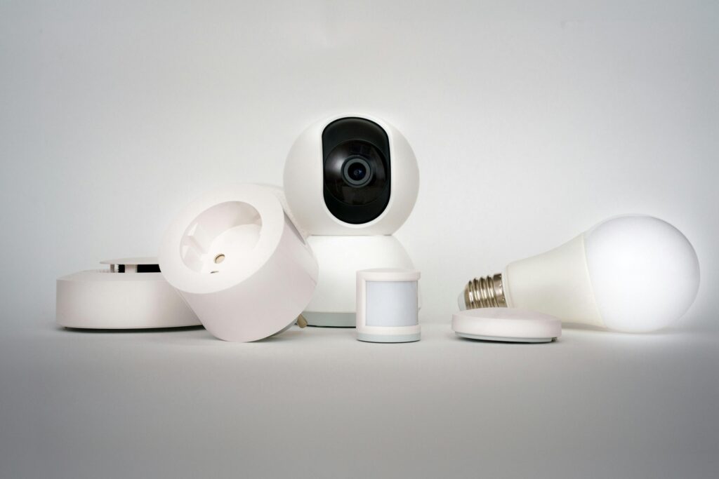 Reolink vs Lorex: Find Best Security Brand for Your Needs 3 Reolink vs Lorex: Find Best Security Brand for Your Needs 1